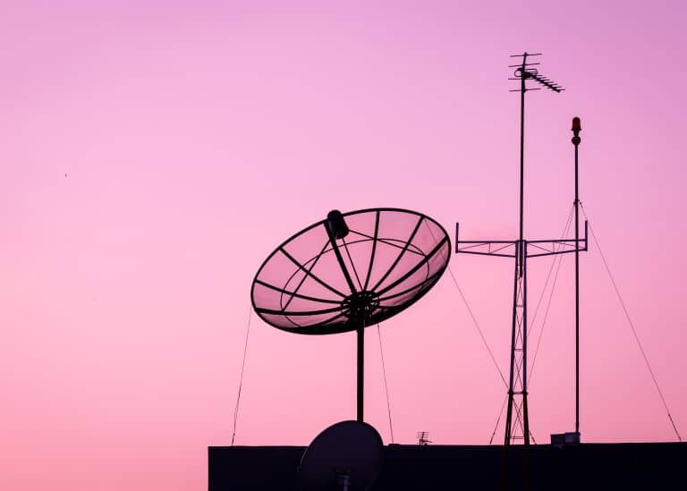 Antenas parabólicas y terrestres TDT