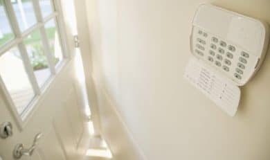 Protección eficaz con alarmas y control de intrusión